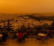사하라사막의 ‘모래 공습’… 누렇게 변한 아테네