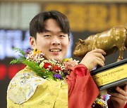 용인시청 박민교, 2개 대회 연속 한라장사 등극