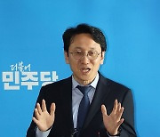 尹·李회담 2차 실무회동 '빈손'....민주 "대통령실 검토, 아쉬워"