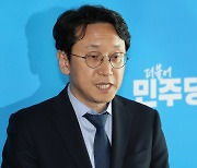 민주당 "영수회담 2차 실무회동, 의제·일정 못 정해… 아쉬움 남아"