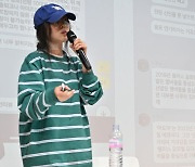 카톡 공개하는 민희진 대표 [사진]