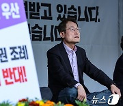 '학생인권조례 폐지안' 통과…조희연, 72시간 천막농성