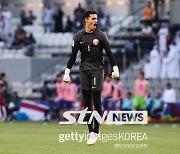 [U23 아시안컵] 일본 살린 카타르의 '쿵푸킥'…퇴장 덕 보며 진땀승으로 4강