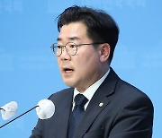 ‘친명’ 박찬대, 민주 원내대표 단독출마…李 독주체제 강화
