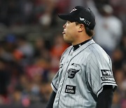 ‘Happiness Defense’ is too harsh even for ace pitcher Ryu Hyun-jin