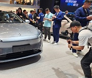 中 배터리굴기 과시…"세계 첫 반고체 양산車 내놔"