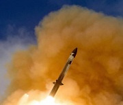 ‘해상 킬체인’ 핵심 유도탄 SM-3 도입한다…장거리공대공유도탄 국내 개발