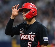 KIA 김도영, 리그 최초 ‘월간 10홈런·10도루’