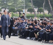 순직의무군경의날 기념식 참석하는 한덕수 총리
