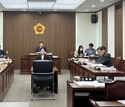 '박정희 동상 조례' 대구시의회 상임위 통과…시민단체 반발(종합)
