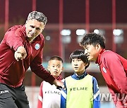 (SP)CHINA-TIANJIN-FOOTBALL-YOUTH TRAINING-COACH(CN)