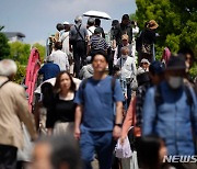 일본 '골든위크' 시작…공항·도로 나들이객 붐벼