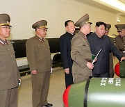 北 김정은 ‘원하는’ 5대 전략무기는···핵추진잠수함·정찰위성만 남아[이현호 기자의 밀리터리!톡]