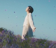 방탄소년단 RM, 첫 솔로 ‘들꽃놀이’ MV 1억 뷰 돌파