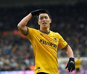 '황소' 황희찬, 넉달만에 시즌 11호골 폭발...울버햄프턴 2-1승