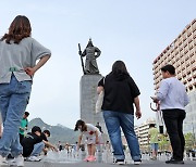 [내일날씨] 이른 더위 식히는 ‘봄비’…새벽 남부 시작, 오후 서울까지