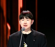 [포토]장호기 갤럭시코퍼레이션 CCO, '피지컬:100'으로 한국PD대상 수상