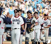 '오재원 이슈·외인 투수 이탈' 두산, 악재에도 3연속 위닝 상승세 비결은