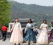 한국 찾은 외국인 관광객들