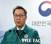 [의대증원 파장] 교수 사직·휴진 임박…정부 "의사들, 대화 회피 말아야"