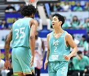 [KBL FINAL 리뷰] '패리스 배스-허훈 58점 합작' KT, 명승부 끝에 KCC에 승리