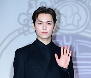 세븐틴 버논 ‘귀공자 비주얼’ [MK포토]