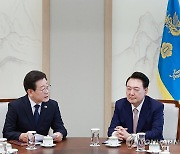 野, 尹-李회담에 "국정기조 전환의지 없어보여…상황인식 안이"