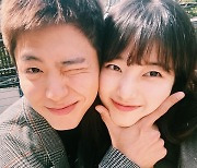 수지, 박보검과 달달한 연인 케미스트리…'이 분위기 무엇?'