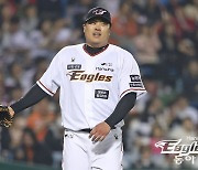 류현진 KBO 100승 투수 됐다