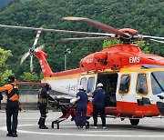 "호흡이 안 돼요" 4세 아동 긴급 상황…헬기로 400km 날아온 의료진