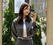 '15kg 감량' 한지혜, 과감한 크롭티+미니스커트 패션