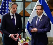 [포토]이스라엘 대통령 만나는 블링컨 미 국무