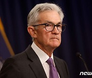 "FOMC 매파적 동결…3% 물가 압박에 올해 금리인하 없다"