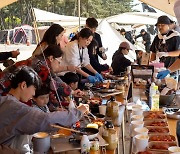 "캠핑에 딱이야" 아워홈, 캠핑 축제 '스노우피크웨이'서 쿠킹클래스