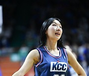 [오늘의 농구장여신] KCC 치어리더 '챔프3차전! KCC의 승리를 외쳐요'