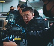 '범죄도시4', 마석도 액션 비하인드 스틸 3종 공개…'리얼' 액션 비하인드