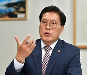 송석준 "국민의힘 원내대표 출마, 어떤 짐이라도 지겠다"