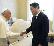 교황 첫 만난 이재용, 바티칸에 기부한 이것이 계기였다