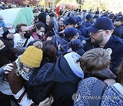 Israel-Palestinians-Campus-Protests