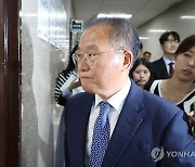 윤재옥 원내대표 겸 당 대표 권한대행 '묵묵부답'