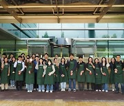 셀트리온 인천·충북 소외계층에 5500만원 상당 선물박스 전달