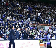 [KBL FINAL] FINAL 최초 ‘사직체육관 2경기 연속 10,000명 관중’, KCC한테 큰 힘이었다