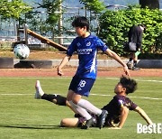 [b11 현장] 뜨거웠던 문경 풋볼 페스타 중등부… 울산 이노 FC-울산 IFC, 울산 '브라더스'의 치열했던 조 선두 다툼