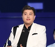 김호중, ‘아리스 향해 엄지척’