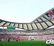 축구로 뜨거운 상암벌, 'FC서울-울산전 관중 52,600명' [사진]