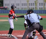 [우수중 초청 인제군 야구] 조보연 주심 “스트라이크!”[스경포토]