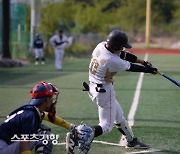 [우수중 초청 인제군 야구] 동인천중 정하윤 ‘잘 밀었다’[스경포토]