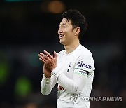 손흥민, EPL 300경기 '꿈의 기록' 이룬다…리버풀전 5경기 연속골도 도전