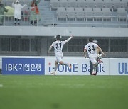 프로축구 강원, 정한민 결승골 힘입어 수원FC에 2-1 역전승