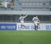 '정한민 극장골' 강원, 2-1로 수원FC 제압…K리그2 성남, 수원에 2-0로 승리